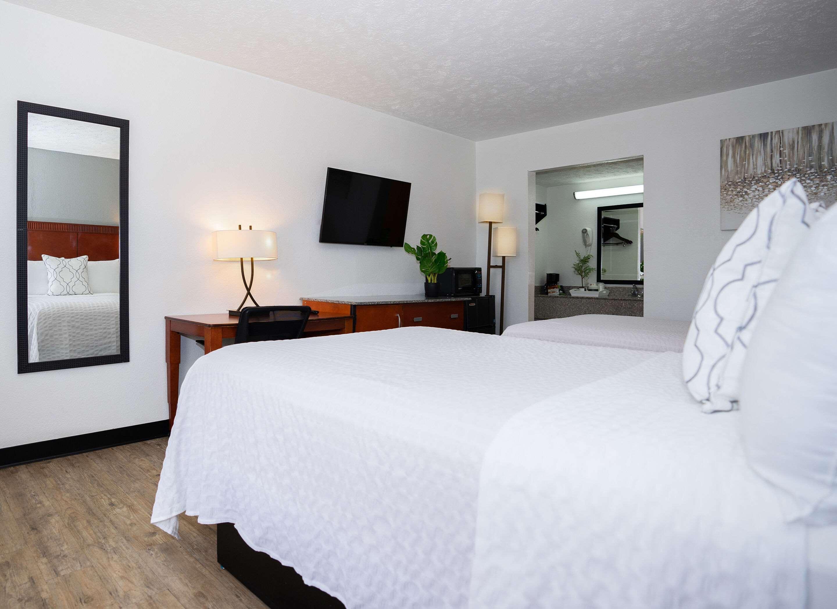 Ramada By Wyndham Lumberton Hotel Bagian luar foto