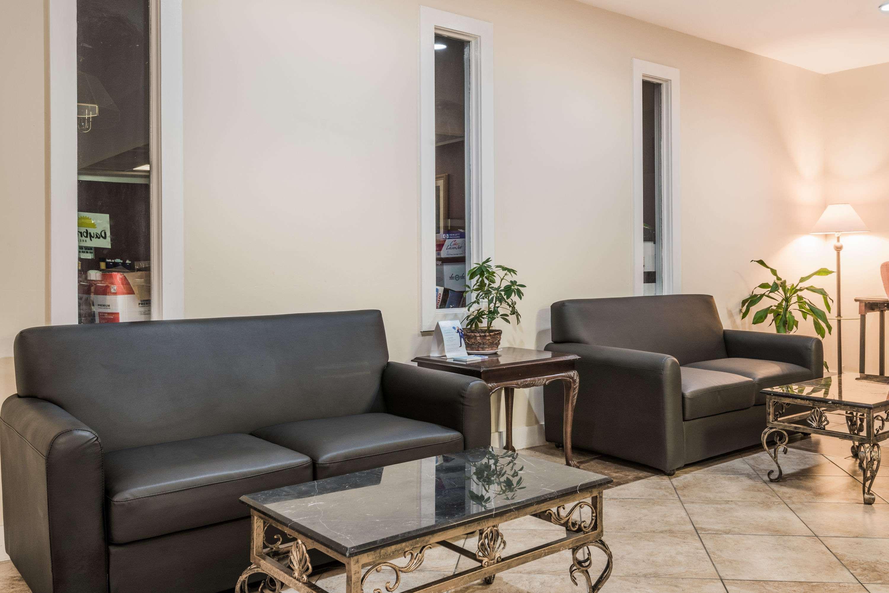 Ramada By Wyndham Lumberton Hotel Bagian luar foto