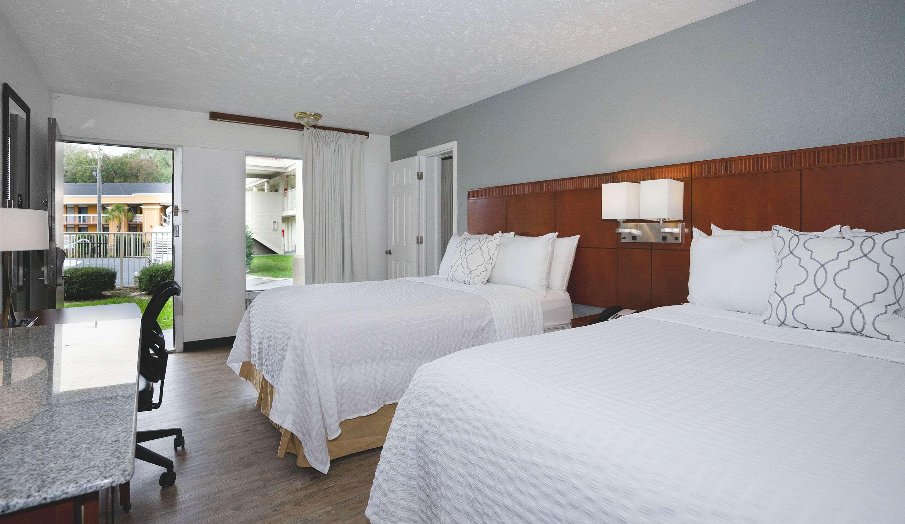 Ramada By Wyndham Lumberton Hotel Bagian luar foto