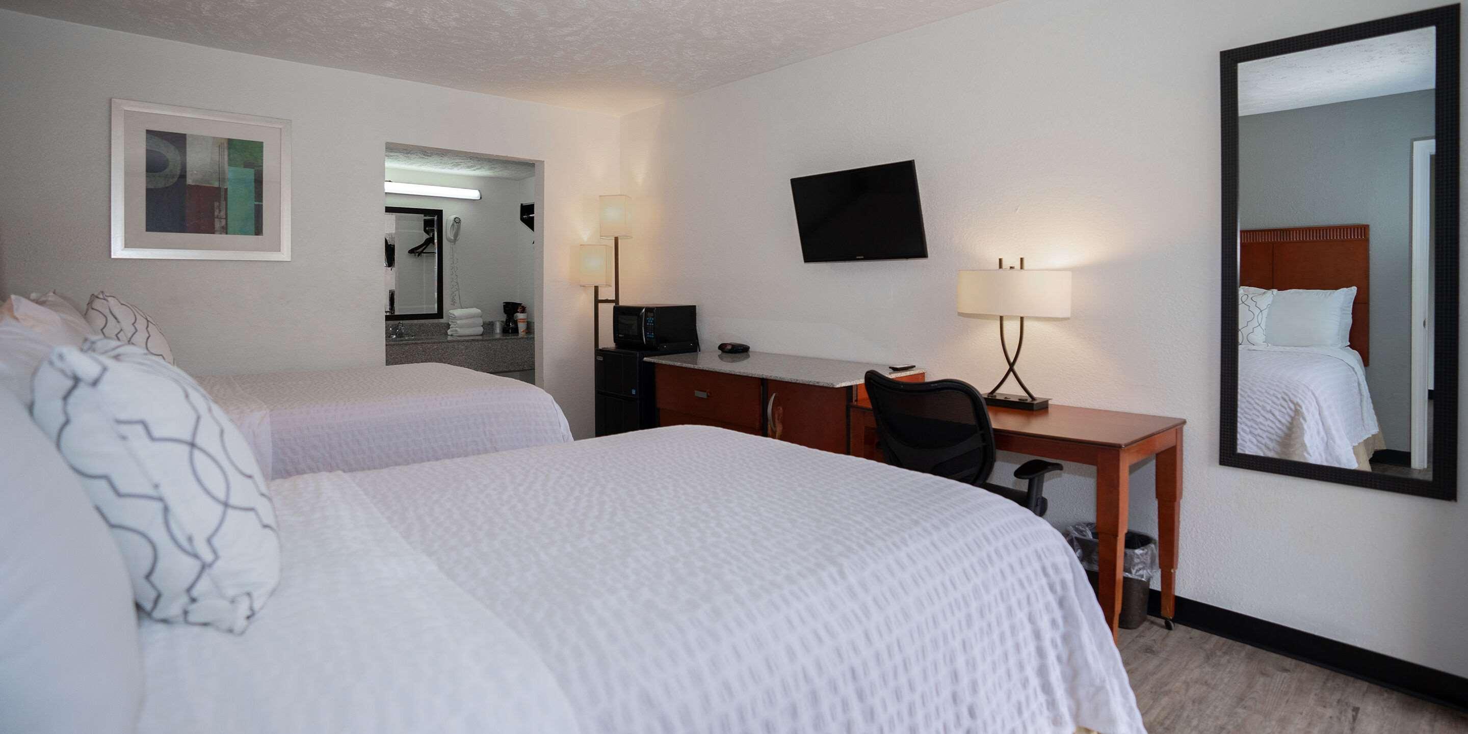 Ramada By Wyndham Lumberton Hotel Bagian luar foto